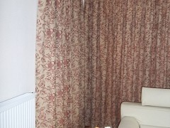 Obývací pokoj - záclonové tyče a závěsy